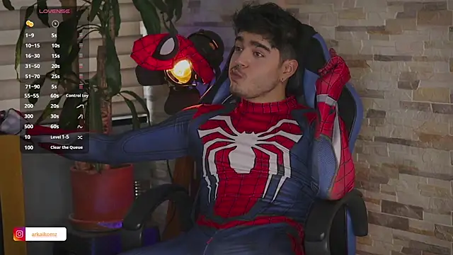 Snapshot of Arkaikomz chatting on 01/25/25, 09:25 Arkaikomz online show from 01/25/25, 09:25