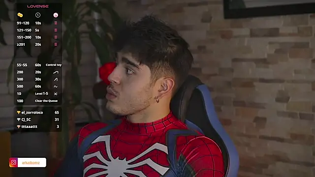 Snapshot of Arkaikomz chatting on 01/26/25, 12:26 Arkaikomz online show from 01/26/25, 12:26