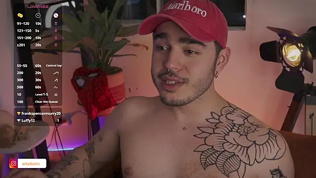 Snapshot of Arkaikomz chatting on 02/23/25, 01:57 Arkaikomz online show from 02/23/25, 01:57