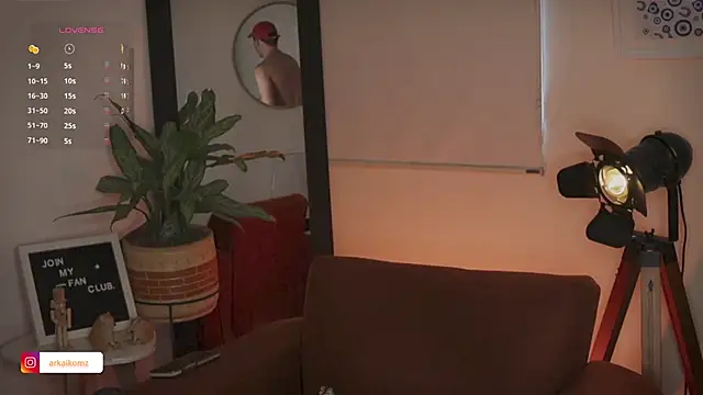 Snapshot of Arkaikomz chatting on 03/21/25, 09:23 Arkaikomz online show from 03/21/25, 09:23