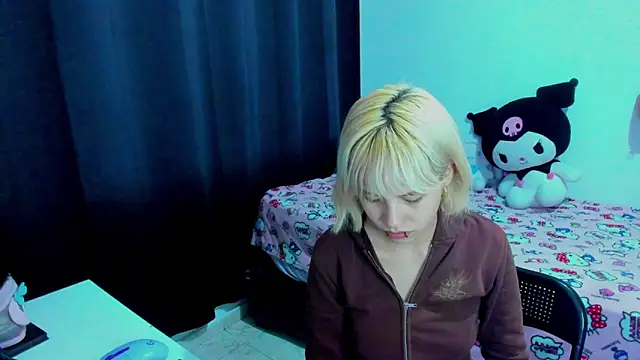 Snapshot of Akane-Mou chatting on 03/17/26, 12:26 Akane-Mou online show from 03/17/26, 12:26