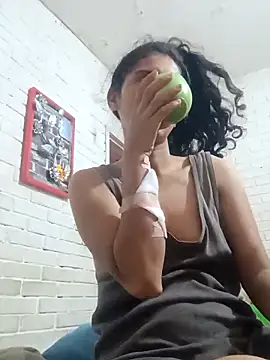 valeriaswang Lucas online show from 04/05/26, 12:57