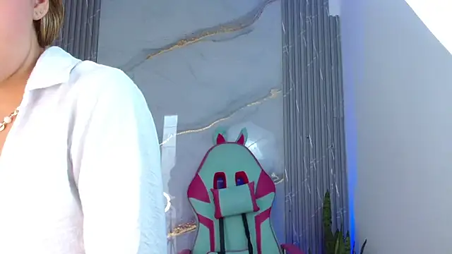 sofia henaok online show from 02/26/25, 09:58