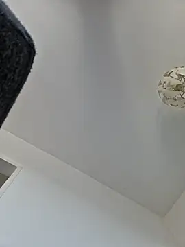 Snapshot of cuci45 chatting on 03/14/26, 09:37 cuci45 online show from 03/14/26, 09:37