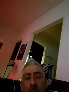 Snapshot of cuci45 chatting on 03/14/26, 09:42 cuci45 online show from 03/14/26, 09:42