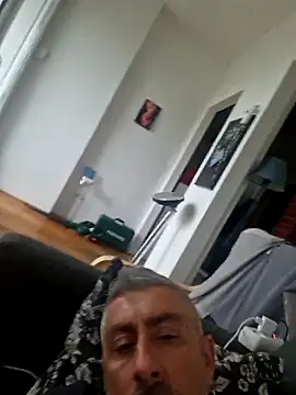 Snapshot of cuci45 chatting on 03/26/26, 02:44 cuci45 online show from 03/26/26, 02:44