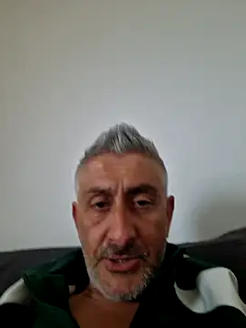 Snapshot of cuci45 chatting on 03/28/26, 05:40 cuci45 online show from 03/28/26, 05:40