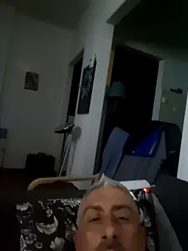 Snapshot of cuci45 chatting on 04/11/26, 12:48 cuci45 online show from 04/11/26, 12:48