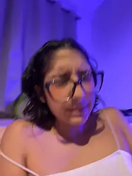 aurora xoxo online show from 12/22/24, 10:36