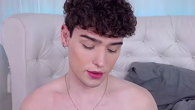 RobbyCharming online show from 11/12/25, 03:45