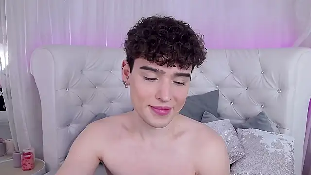 RobbyCharming online show from 11/14/25, 03:49