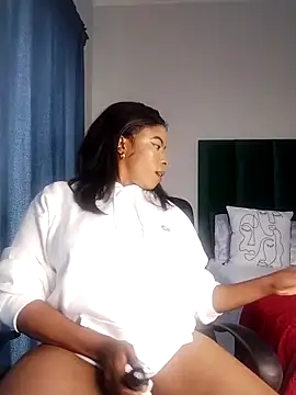 Snapshot of Lalakin90 chatting on 02/17/25, 04:15 Lalakin90 online show from 02/17/25, 04:15