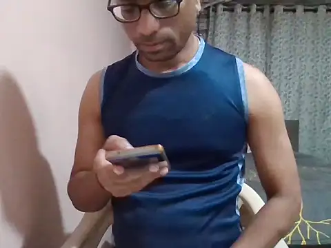 Snapshot of sexx4 chatting on 10/16/25, 10:00 sexx4 online show from 10/16/25, 10:00