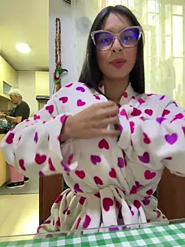 charlotte stevenss  online show from 02/02/25, 05:15