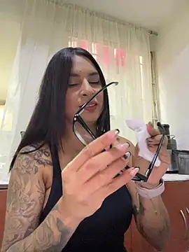 charlotte stevenss  online show from 01/12/26, 02:33