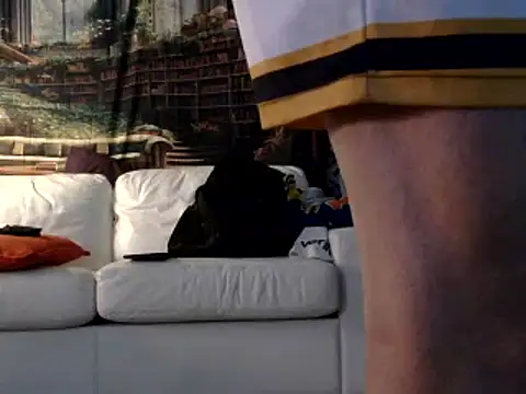 Snapshot of OSIRlS chatting on 02/01/25, 04:00 OSIRlS online show from 02/01/25, 04:00