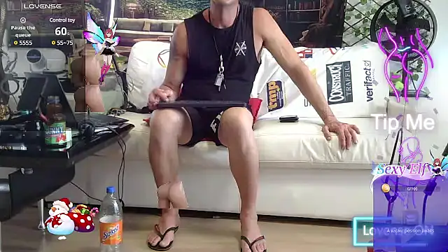 Snapshot of OSIRlS chatting on 02/02/25, 05:32 OSIRlS online show from 02/02/25, 05:32