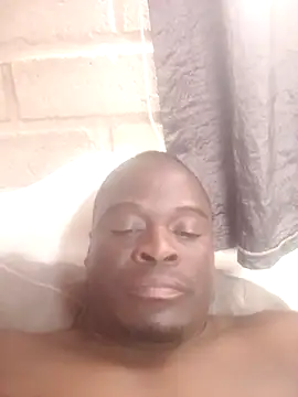 Snapshot of cedrick111 chatting on 07/12/26, 11:23 cedrick111 online show from 07/12/26, 11:23