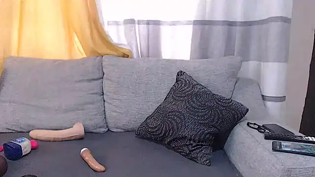 Snapshot of BELINDAXXXXX chatting on 10/03/25, 08:44 BELINDAXXXXX online show from 10/03/25, 08:44