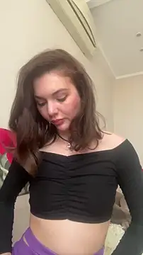 Snapshot of A_lic_E chatting on 04/25/26, 01:52 A lic E online show from 04/25/26, 01:52