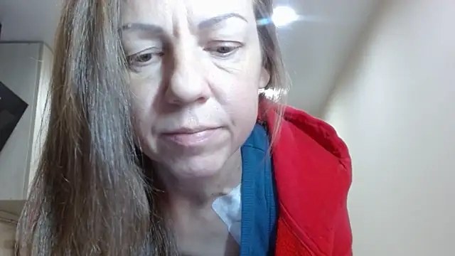 Snapshot of Popppka chatting on 12/15/24, 04:15 Popppka online show from 12/15/24, 04:15