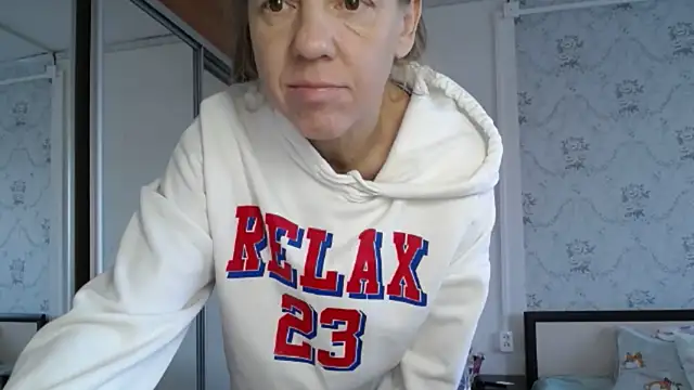 Snapshot of Popppka chatting on 11/15/25, 11:18 Popppka online show from 11/15/25, 11:18