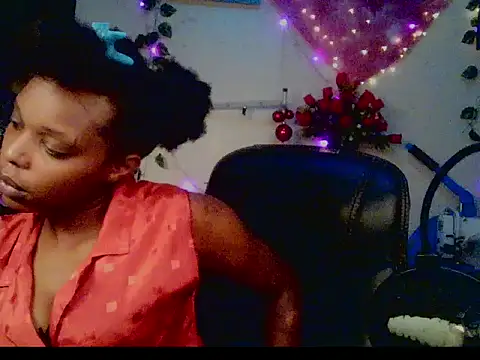 Snapshot of Anaconda2350 chatting on 07/02/26, 12:43 Anaconda2350 online show from 07/02/26, 12:43