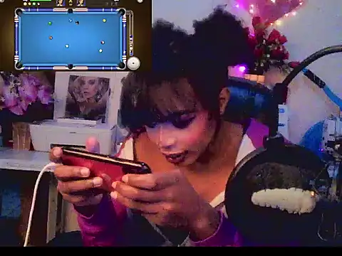 Snapshot of Anaconda2350 chatting on 07/02/26, 04:40 Anaconda2350 online show from 07/02/26, 04:40