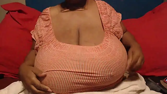 CUTEFIRMMELONSS online show from 12/20/25, 03:24