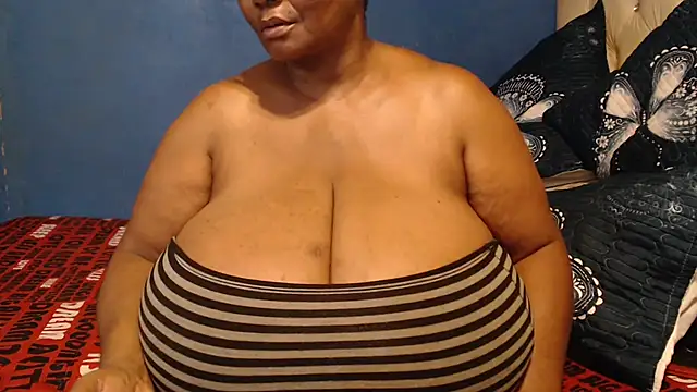 CUTEFIRMMELONSS online show from 02/23/26, 01:52