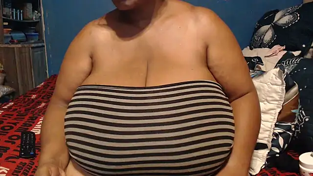 CUTEFIRMMELONSS online show from 02/28/26, 07:37