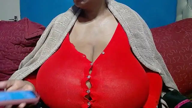 CUTEFIRMMELONSS online show from 05/31/26, 03:47