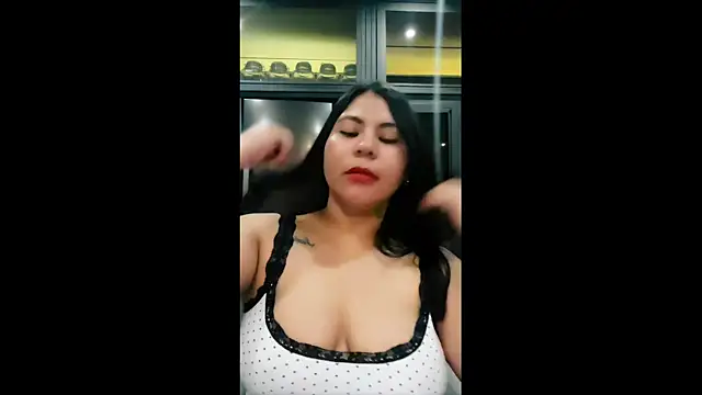 Snapshot of Youlittlepervertt_ chatting on 03/05/26, 01:01 Youlittlepervertt online show from 03/05/26, 01:01