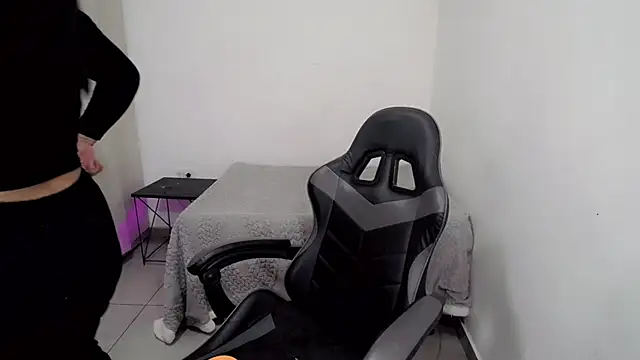 Snapshot of Youlittlepervertt_ chatting on 03/28/26, 06:40 Youlittlepervertt online show from 03/28/26, 06:40