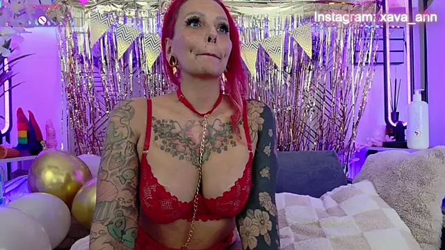 Snapshot of Ava_Ann chatting on 10/12/25, 08:08 Ava Ann online show from 10/12/25, 08:08