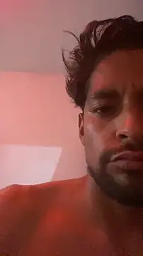 Snapshot of thegoldensexting420 chatting on 11/10/25, 12:20 thegoldensexting420 online show from 11/10/25, 12:20