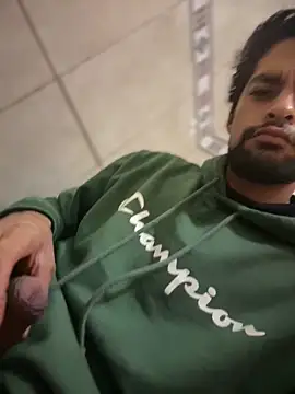 Snapshot of thegoldensexting420 chatting on 04/27/26, 07:28 thegoldensexting420 online show from 04/27/26, 07:28