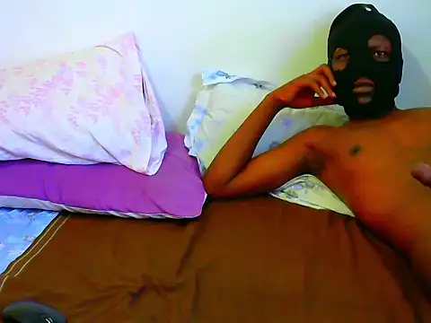 Snapshot of sexydarl chatting on 11/06/25, 01:12 sexydarl online show from 11/06/25, 01:12