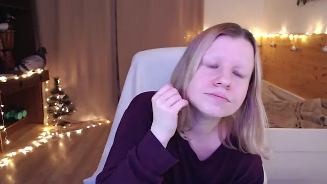 Snapshot of Exponent_5 chatting on 12/31/24, 12:54 Exponent 5 online show from 12/31/24, 12:54