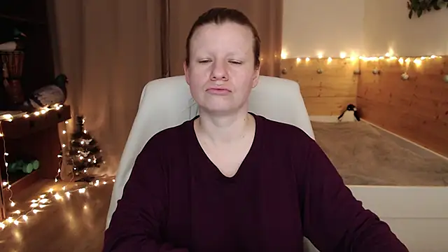 Snapshot of Exponent_5 chatting on 01/01/25, 12:32 Exponent 5 online show from 01/01/25, 12:32