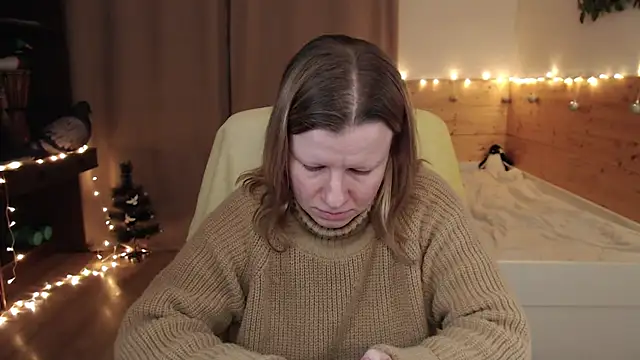 Snapshot of Exponent_5 chatting on 02/16/25, 09:05 Exponent 5 online show from 02/16/25, 09:05