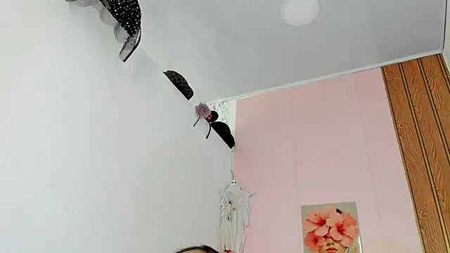 MarianaManzur online show from 04/16/26, 09:39