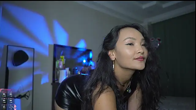 Snapshot of merca_8 chatting on 11/26/25, 11:44 merca 8 online show from 11/26/25, 11:44