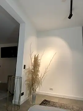 EllaSanz  online show from 11/09/25, 07:34