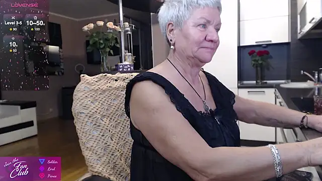 roxana brooks online show from 10/03/25, 07:22