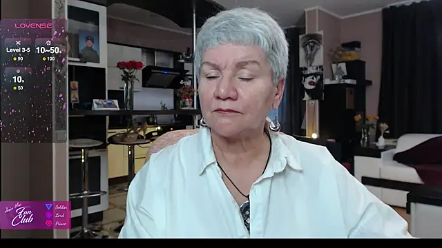 roxana brooks online show from 11/06/25, 01:12