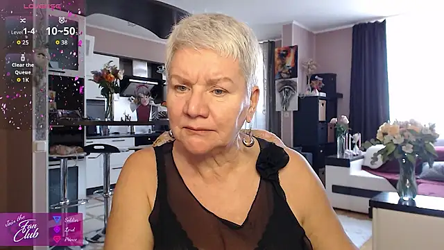 Snapshot of roxana_brooks chatting on 03/18/26, 02:53 roxana brooks online show from 03/18/26, 02:53