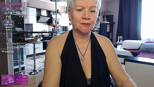 Snapshot of roxana_brooks chatting on 04/08/26, 01:33 roxana brooks online show from 04/08/26, 01:33