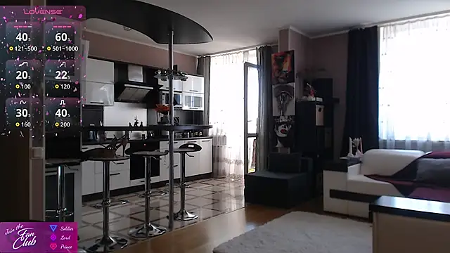 Snapshot of roxana_brooks chatting on 04/09/26, 01:05 roxana brooks online show from 04/09/26, 01:05