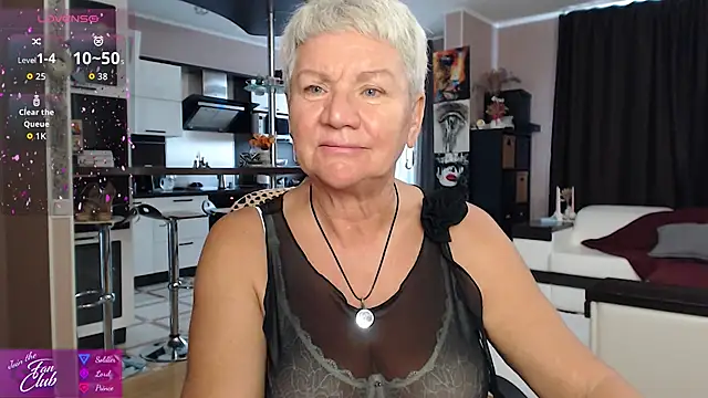 Snapshot of roxana_brooks chatting on 06/17/26, 08:28 roxana brooks online show from 06/17/26, 08:28